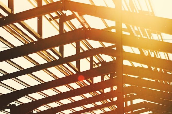 Qui est votre constructeur de charpente métallique pour l'achat immobilier neuf et les conseils ?
